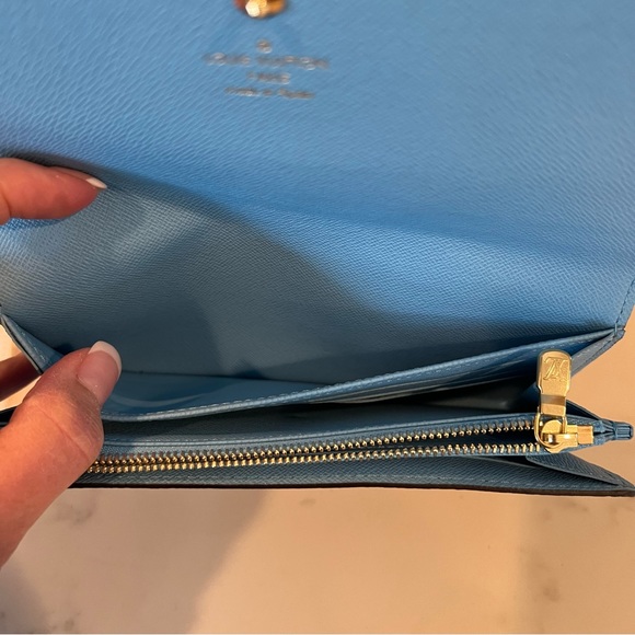 🔥NEW! Limited Special Ed. Louis Vuitton Penguin Sarah Wallet Ebene Damier - Picture 10 of 14